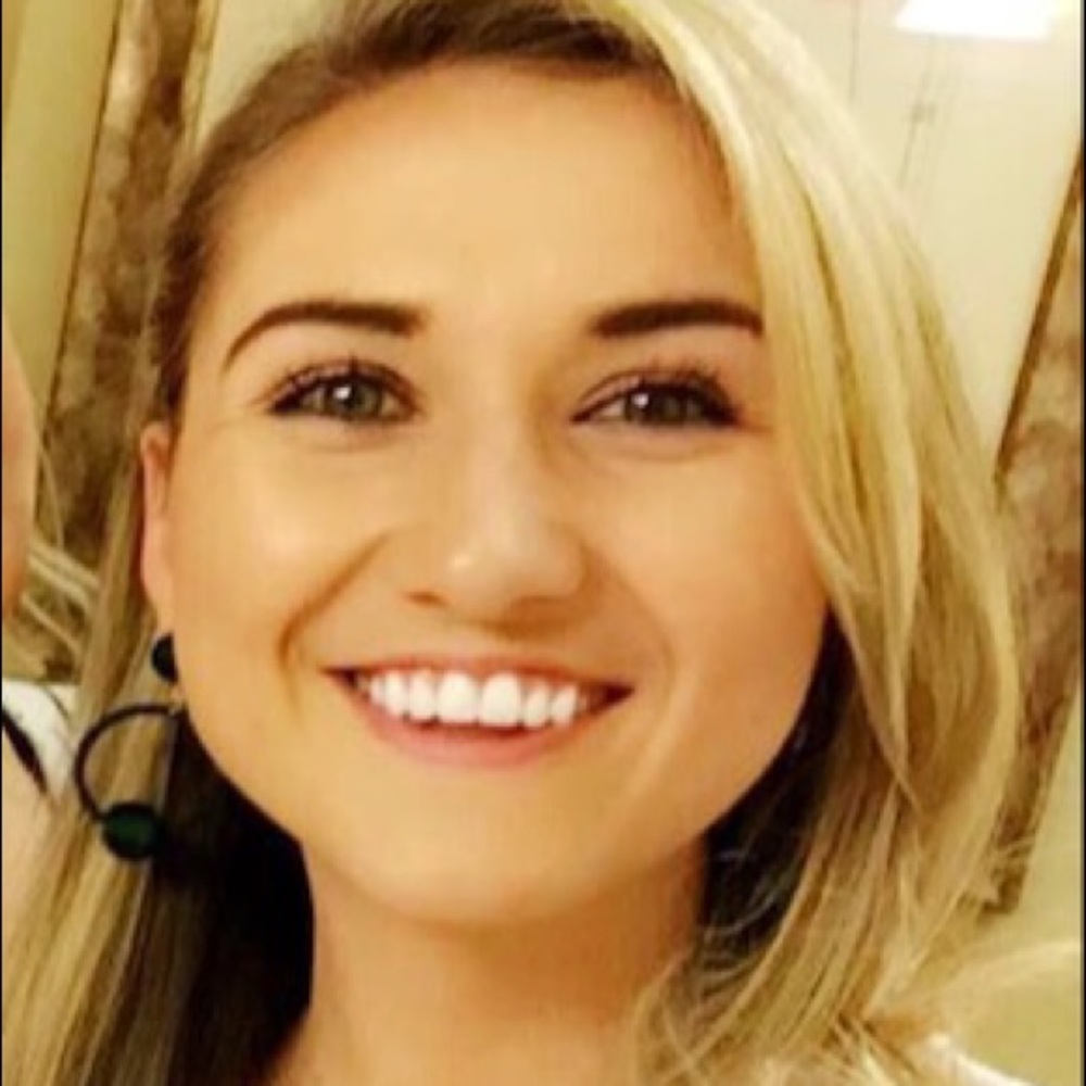 Meet your Posher, Laura